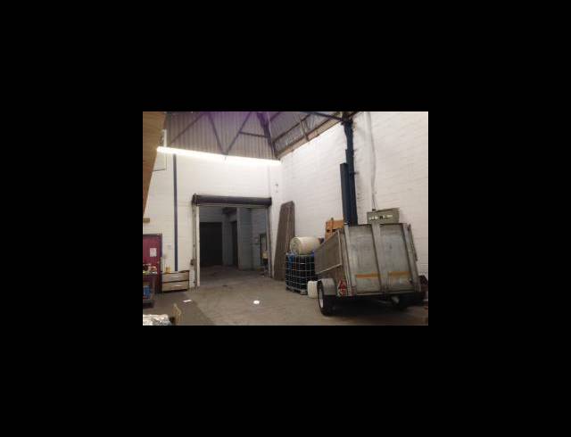 298M² FACTORY TO LET IN WOODSTOCK